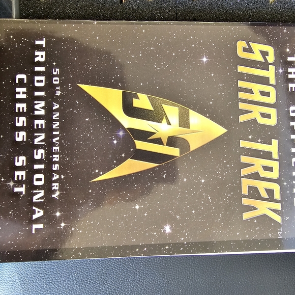 The Official Star Trek Tridimensional Chess Set – paramount official - Picture 8 of 9